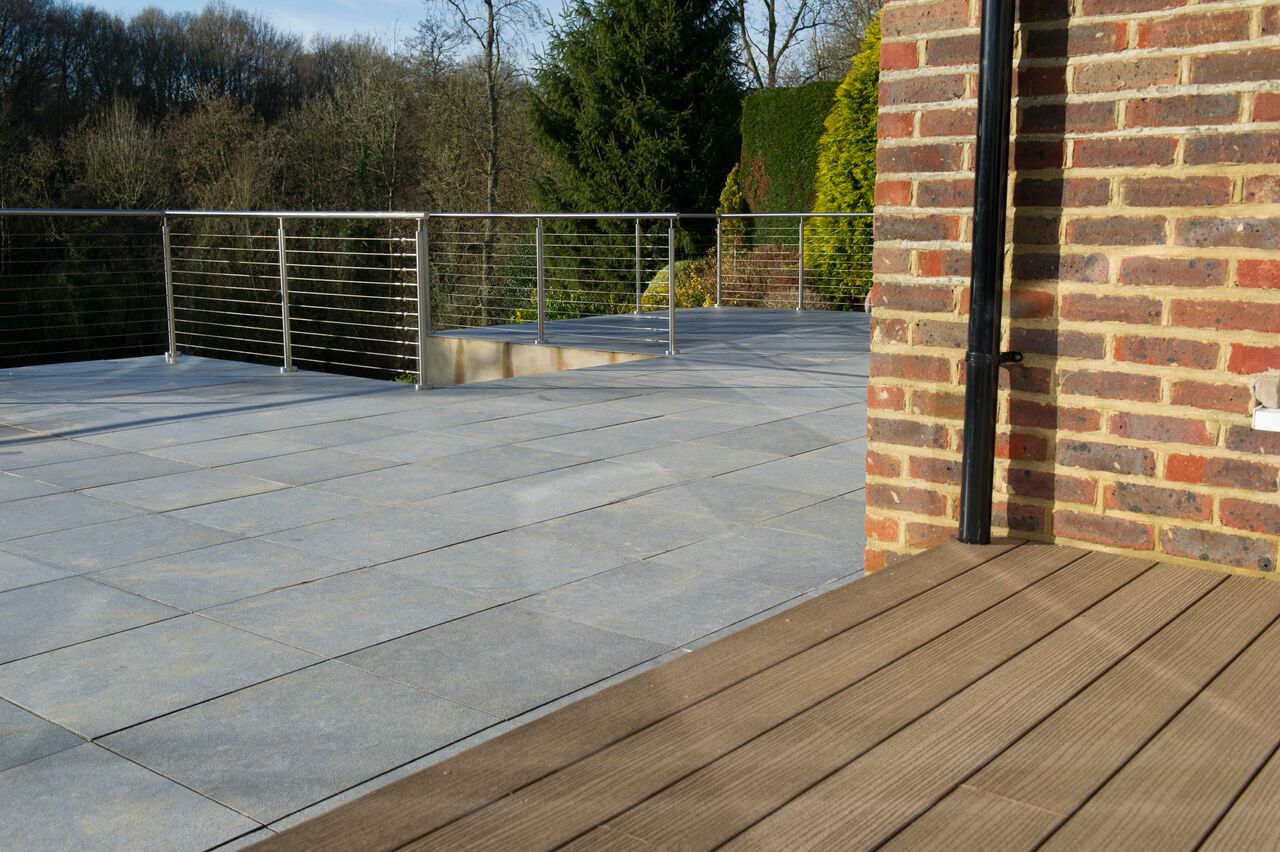 decking-porcelain-paving-perfect-partners